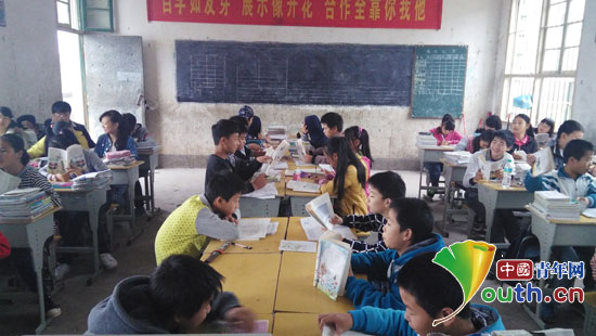 图为中国地质大学(武汉)第十七届研究生支教团成员黄燕霞班里的孩子们。黄燕霞班供图