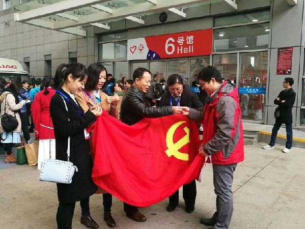 说明: http://static2.ivwen.com/users/5537562/79c6a0c5509f483cb68730503251ab86.jpg-mobile