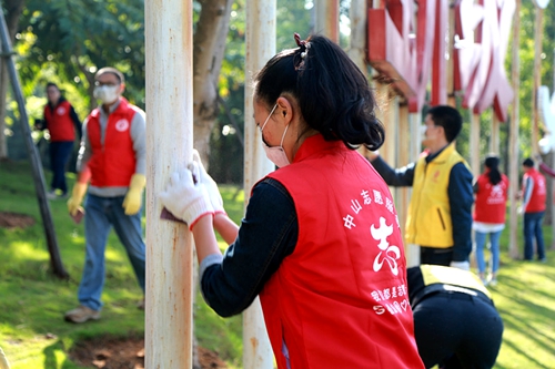 中山党员做志愿服务“排头兵”(图片来源:志愿中山).jpg