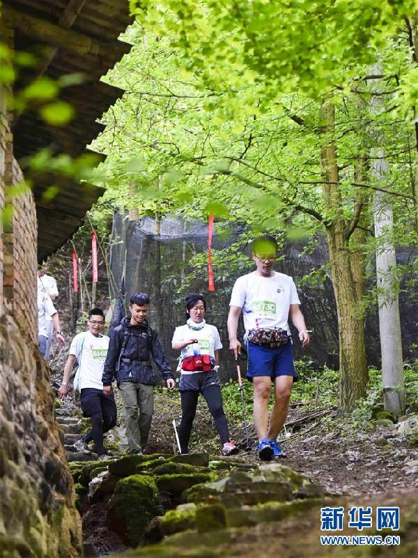 （体育）（2）全民健身——成都善行者公益徒步活动举行